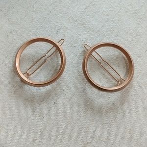 C+IxJenAtkin Small Circle Hair Clip Set